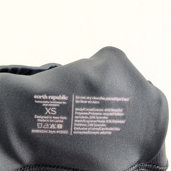 Victoria's Sport / Earth Republic Set of (2) Sports Bras Removable Pads Size XS - Picture 8 of 10